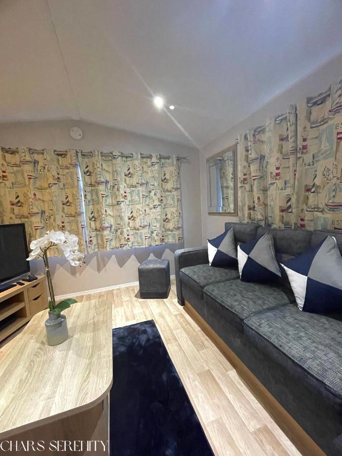 פרסטאטין Lovely Holiday Home At Lyons Caravan Park! מראה חיצוני תמונה
